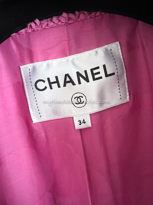 CHANEL 14C Pink Tweed Jacket 36 - Timeless Luxuries