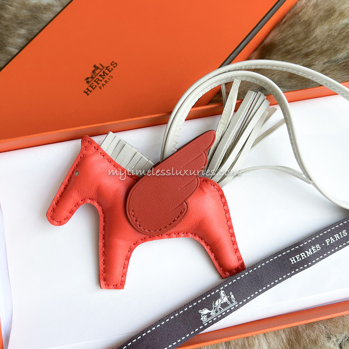 HERMES Rodeo PM Pegase Charm Poppy/ Craie/ Terre Battue *New