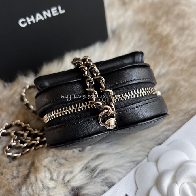 For Sale A New Trendy Bag! Chanel 22S Black Caviar Camera Case with Chain