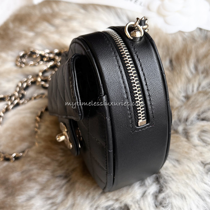 Chanel Heart Clutch With Chain 22S Black Lambskin in Lambskin