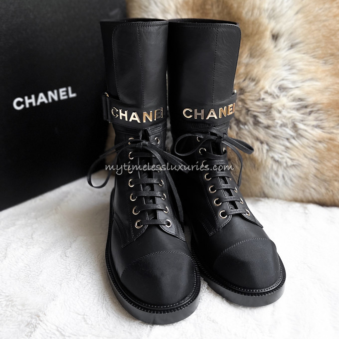 Chanel Women's 36 Rubber Camellia CC Logo Rain Boots 1026c46 For Sale at  1stDibs