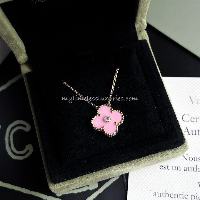 Van Cleef & Arpels Coral Diamond Gold Flower Pendant Necklace – Oak Gem