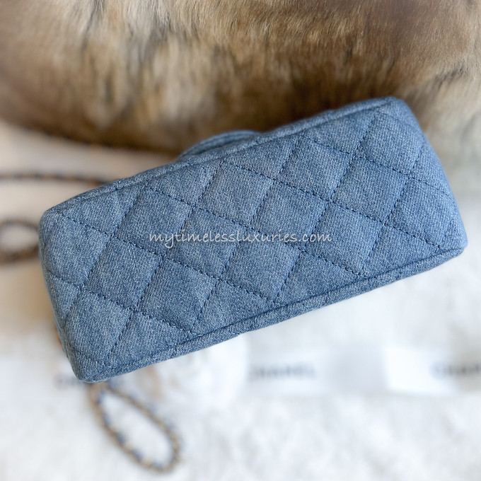 delete CHANEL 22C Denim Pearl Crush Square Mini GHW