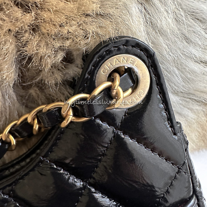 Chanel 23C Shiny Crumpled Calfskin Small Hobo Bag with Antique Gold  Hardware. 