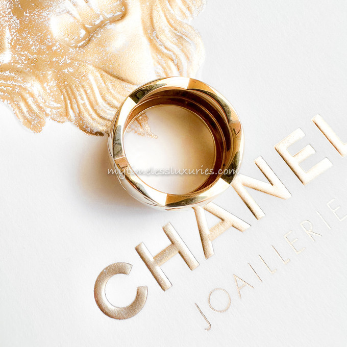 Chanel Vintage Gold CC Logo Ring - Size 7