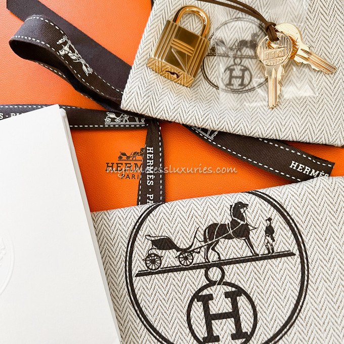 HERMES 2022 Picotin Lock 18 Pocket/ Cargo *New - Timeless Luxuries
