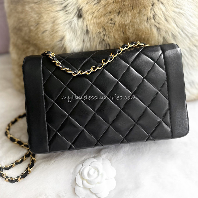 Vintage Chanel Medium Diana Flap Bag Black Caviar Gold Hardware