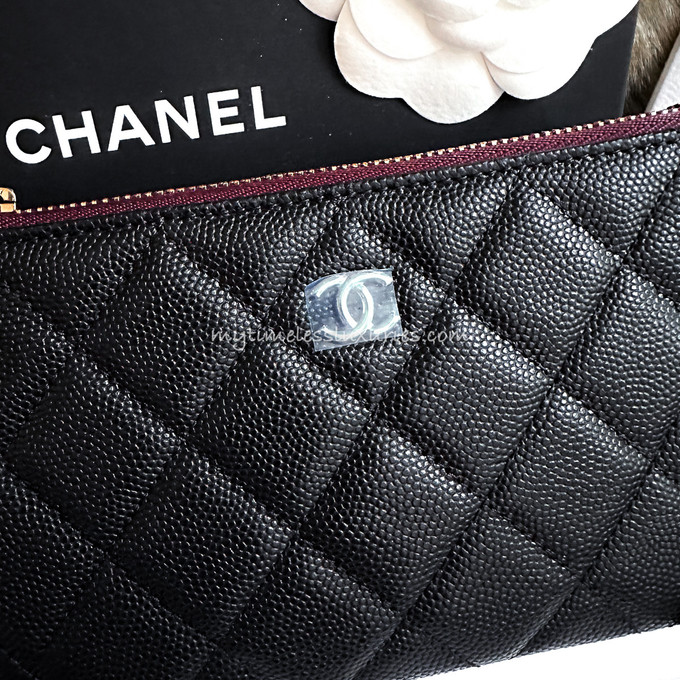 NWT 23A Chanel Classic O-Case Small Pouch Clutch Wallet Black Caviar with  Black,  in 2023