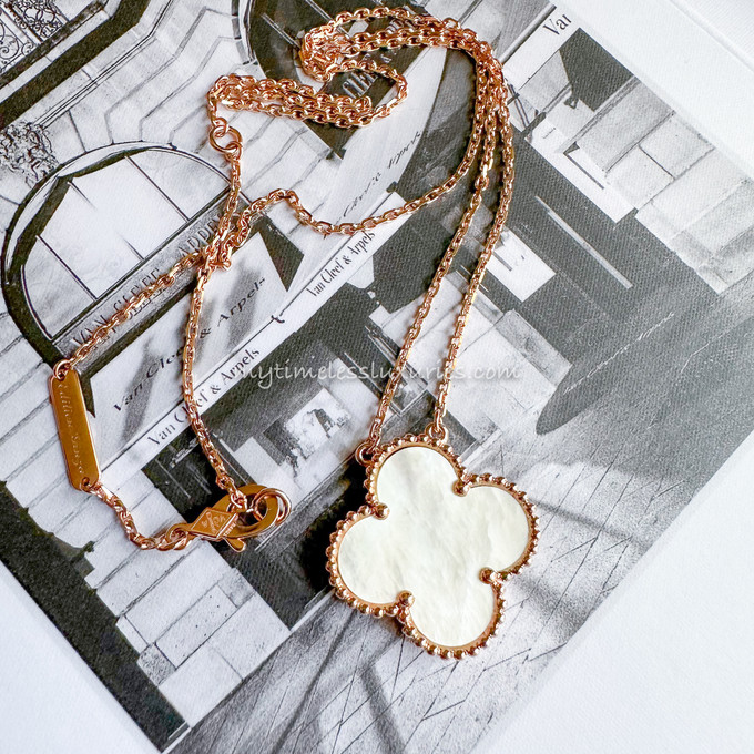 VAN CLEEF & ARPELS 2023 Ginza Edition Magic Alhambra Pendant/ Necklace *New Timeless Luxuries