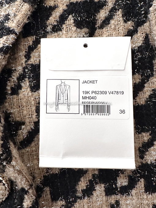 CHANEL 19K Houndstooth Tweed Jacket 36 - Timeless Luxuries