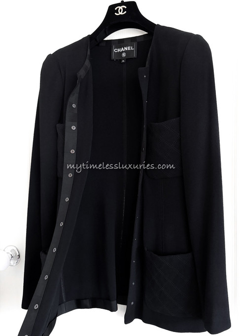 CHANEL 19S Little Black Jacket 36 - Timeless Luxuries