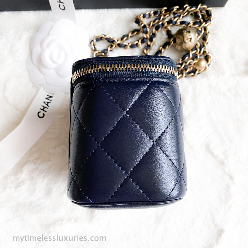 Wallpaper Chanel 20s Navy Pearl Crush Mini Vanity Case 29830087 New For iPhone Free