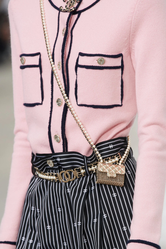 chanel handbag necklace