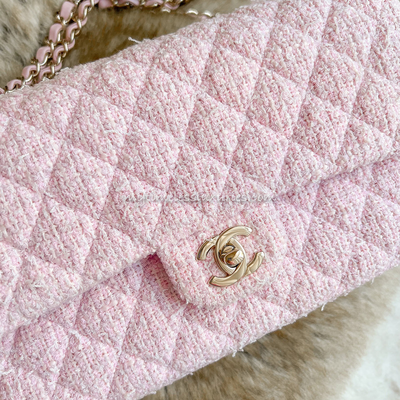 CHANEL 25S FLAP BAG 21 CM IN PINK SEQUINED TWEED WITH GOLD HARDWARE