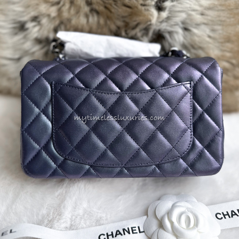 Chanel Classic Jumbo Double Flap 20C Navy Quilted Caviar with light gold  hardware