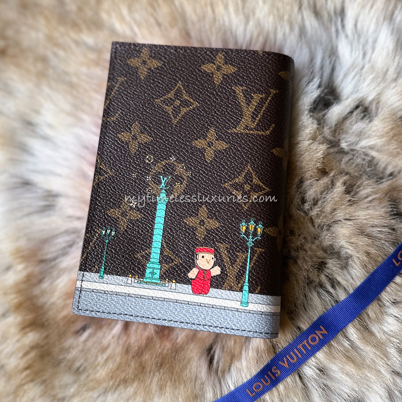 LOUIS VUITTON 2022 Holiday LE Vendôme Passport Cover *New - Luxuries