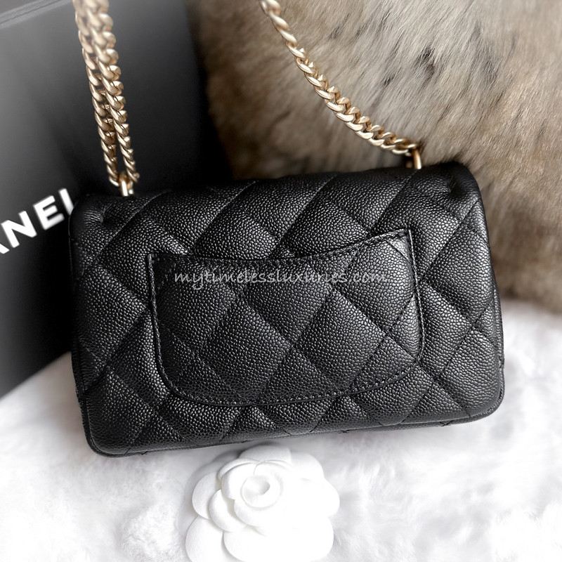 23P Flap Bag 15cm White Caviar Gold Hardware