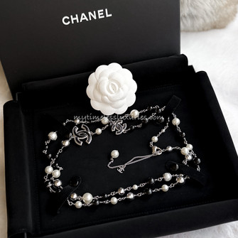 CHANEL Long Pearl Necklace Black/ Silver CC - Timeless Luxuries