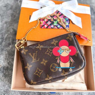 LOUIS VUITTON Xmas Mini Pochette Vivienne Skateboard *New