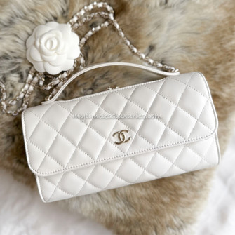 CHANEL キルティングポーチ ホワイト CHANEL キルティングポーチ ホワイト キルティング ホワイト(白