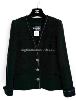 CHANEL 15K Little Black Jacket Camélia Buttons - Timeless