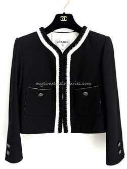 The Little Black Jacket　シャネル The Little Black Jacket First Edition – CHANEL Exhibitions