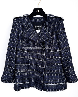 CHANEL_16P_Fantasy_Tweed_Jacke