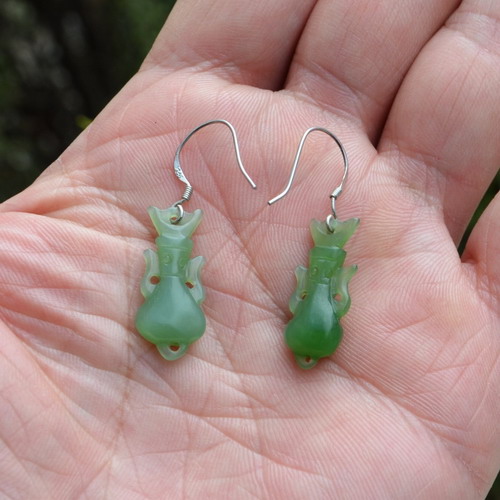 Natural Green Nephrite Jade Earrings Hand Carved Leaf Shape, F014004 -  3JADE wholesale of jade carvings, jewelry, collectables, prayer beads