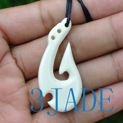 Hand Carved Bone Fish Hook Pendant New Zealand Maori Style Carving G029105