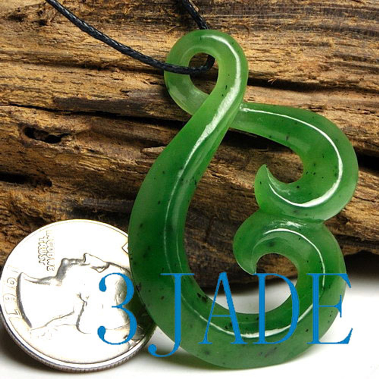 Natural Green Nephrite Jade Twist Koru Pendant New Zealand Maori Style