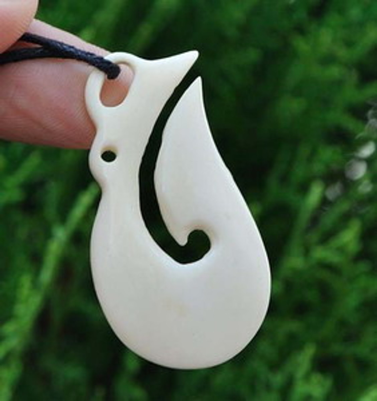 Hand Carved Bone Fish Hook Amulet Pendant New Zealand Maori Style Carving  G029137 - 3JADE wholesale of jade carvings, jewelry, collectables, prayer  beads