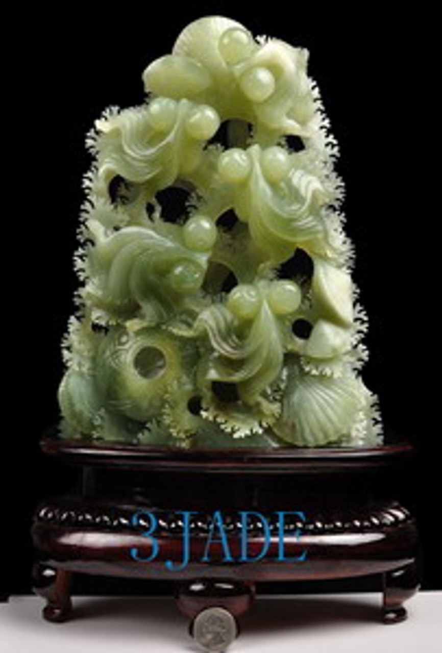 Natural Xiu Yu / Xiu Jade / Serpentine Carving / Sculpture: Goldfish Statue