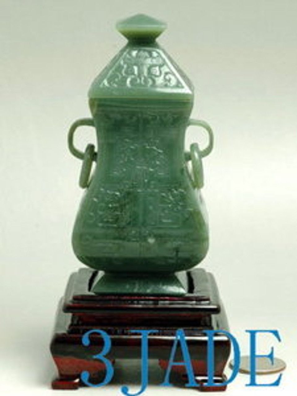 Natural Nephrite Jade Vase Carving / Sculpture / Chinese Art