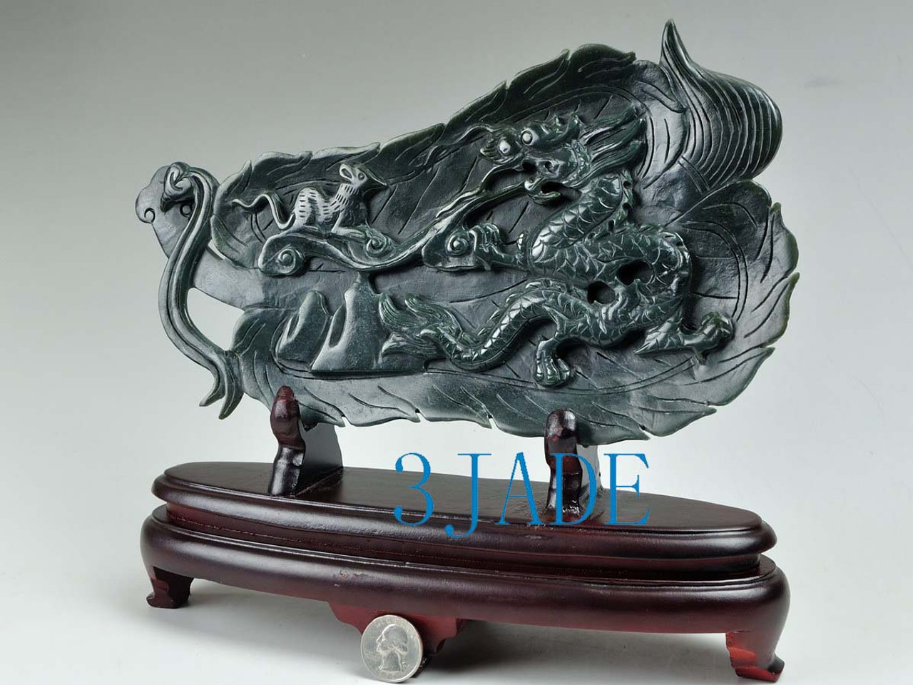 Dragon fan statue