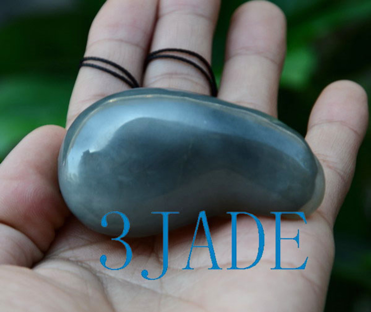 Nephrite Jade Praying Mantis Figurine /Pendant /Carving和田青花籽料 w. certificate