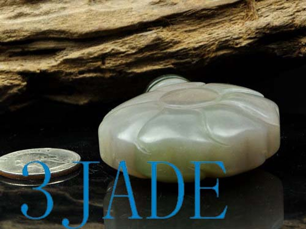 Hand Carved Natural Hetian Nephrite Jade Carving: Snuff Bottle -N009137