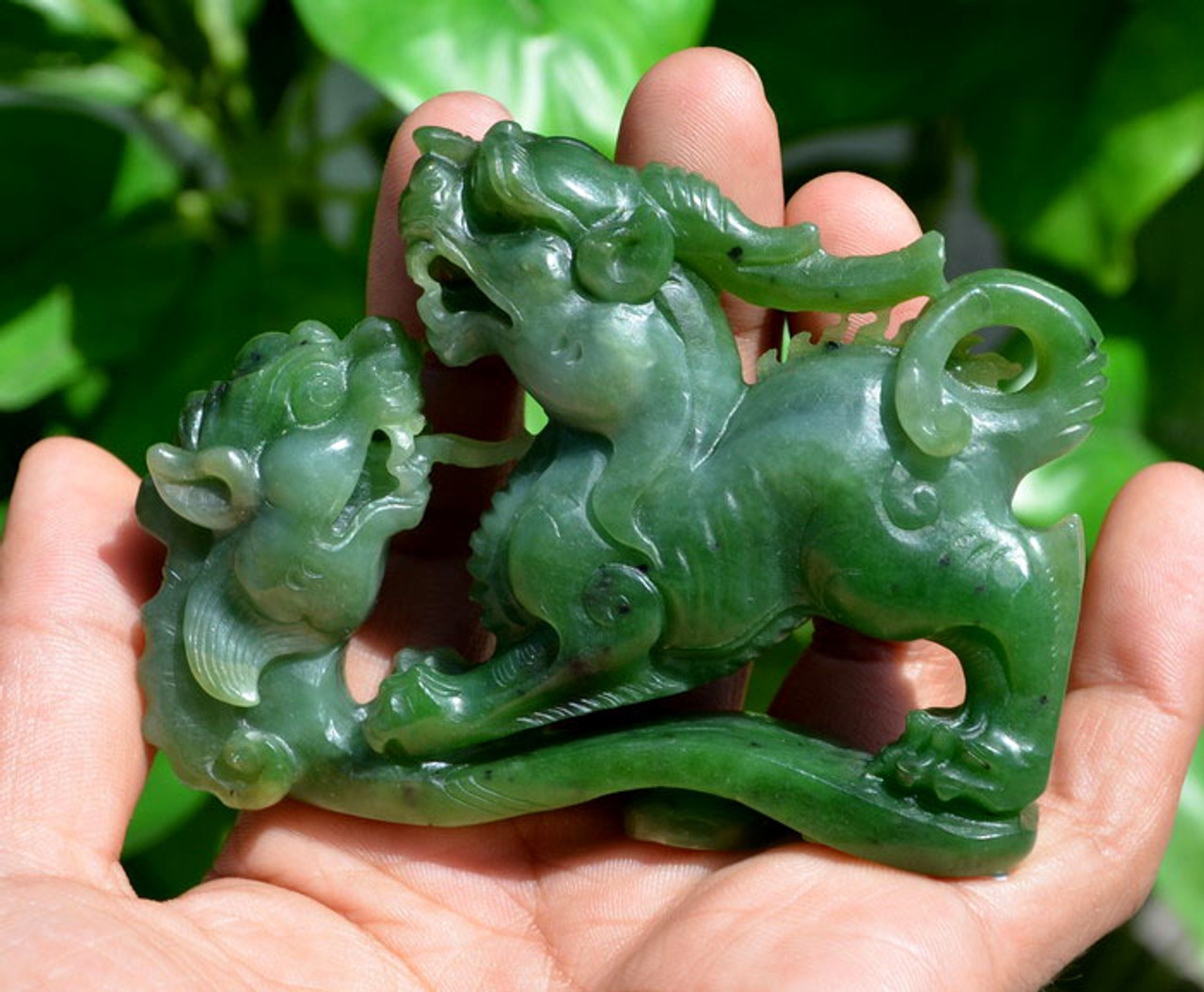 Chinese jade statue