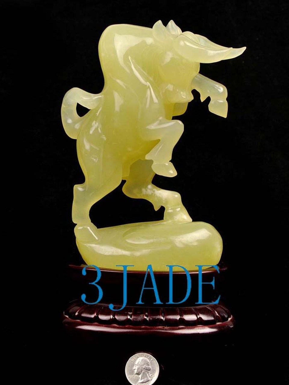 jade fighting bull carving