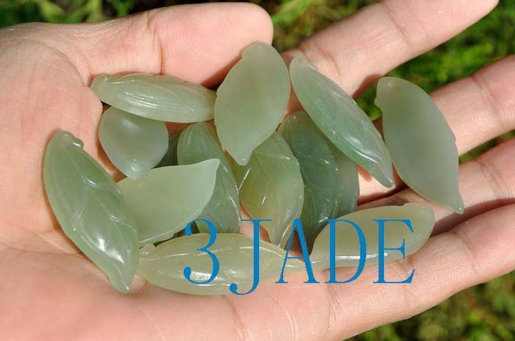 Hand Carved Natural Nephrite Jade Leaf  Pendant / Carving -G025574