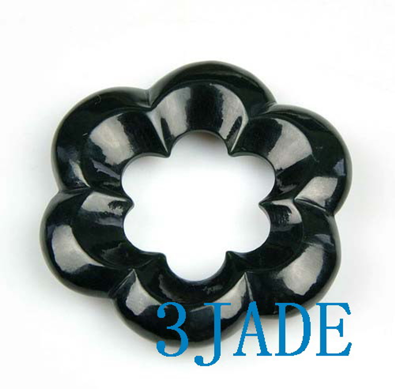 Maori black jade flower pendant