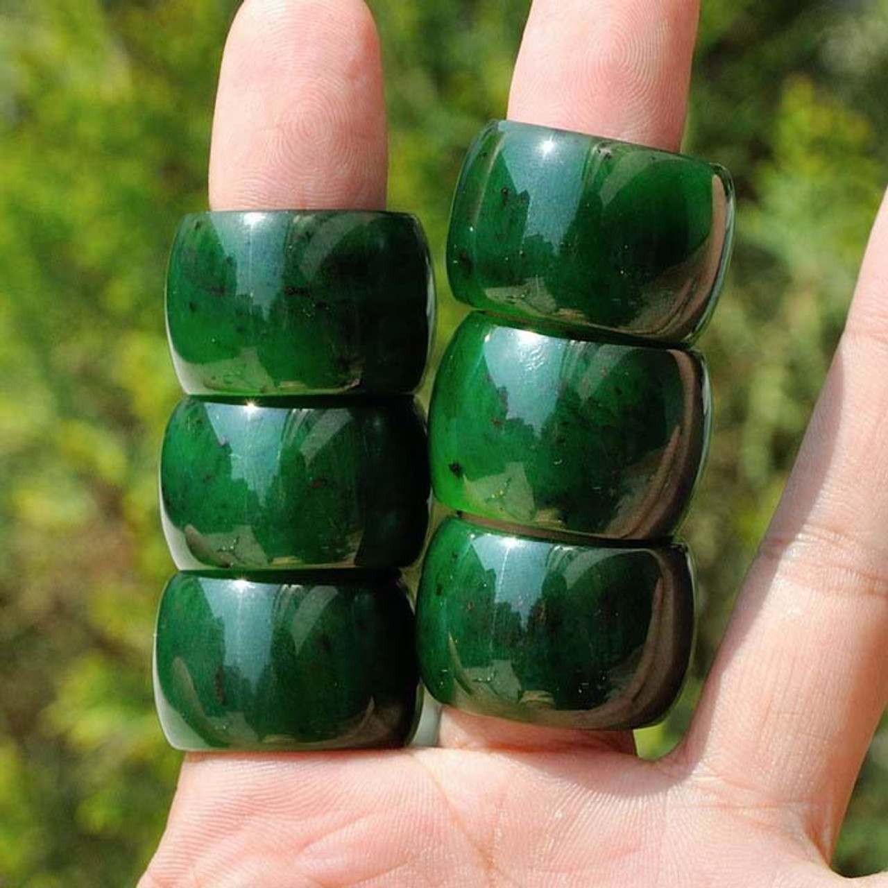 JO230008 Hidden Dragon | Green Floating Flower Black Jadeite Jade Thum –  FAYJADE