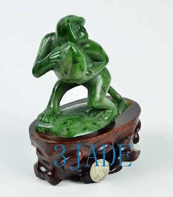Natural Green Nephrite Jade Monkey Peach Statue Chinese Animal