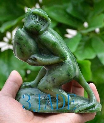 Natural Green Nephrite Jade Monkey Peach Statue Chinese Animal Carving -J026284