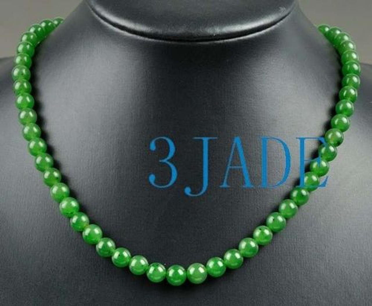 Green jade necklace