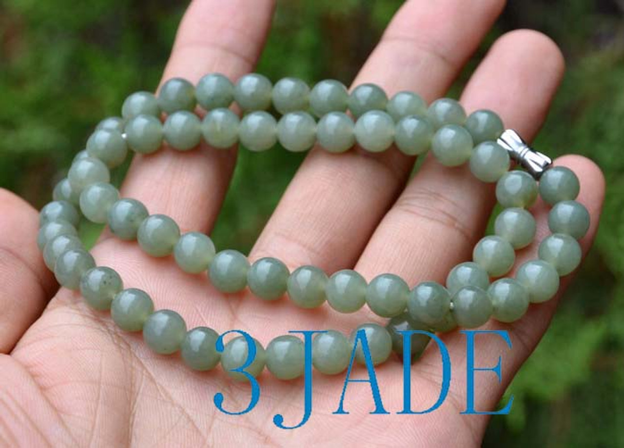 Hetian nephrite jade necklace