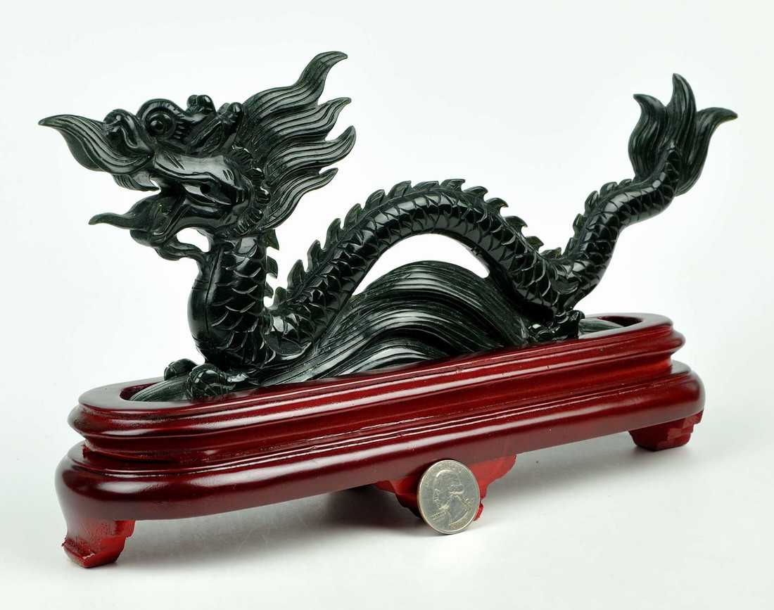 Natural Nephrite Jade Carving Chinese Dragon Statue / Hand Carved