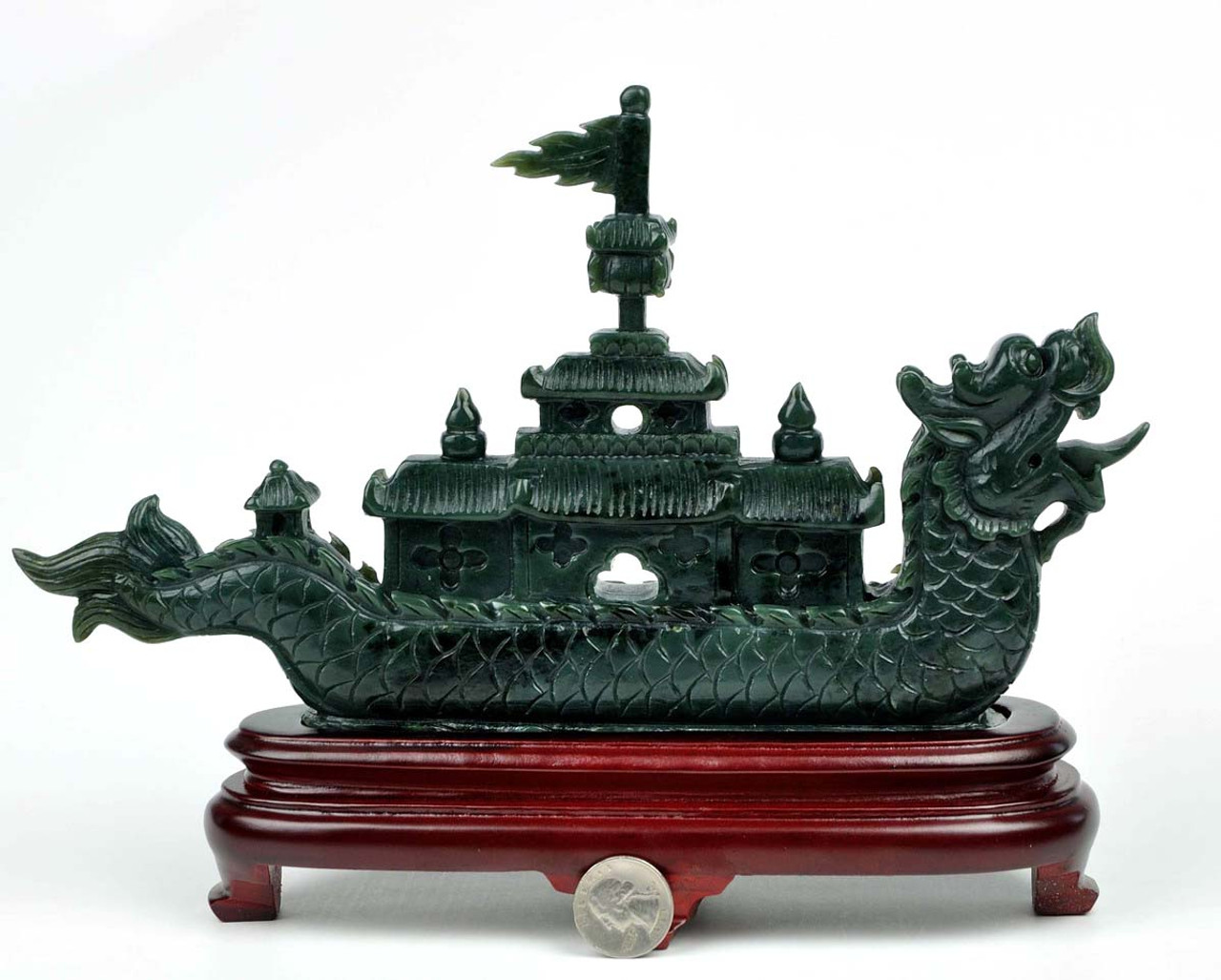 dragon boat statue