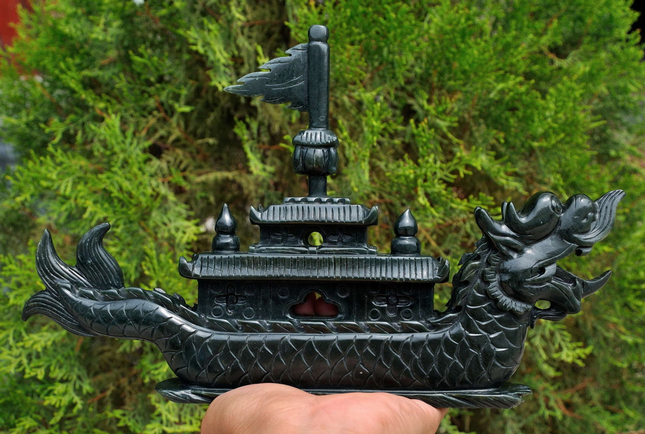 dragon boat sculpture