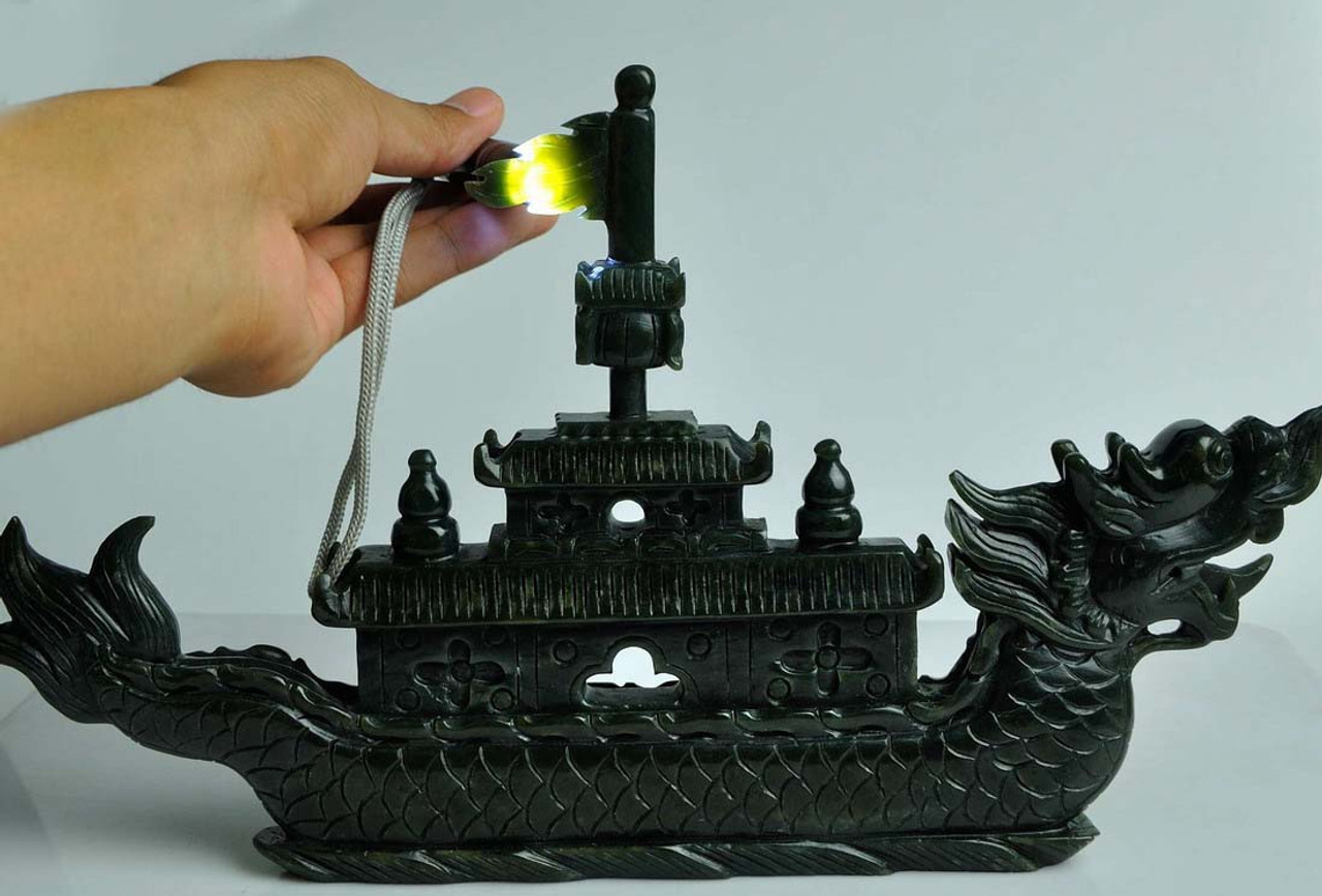 dragon boat figurine