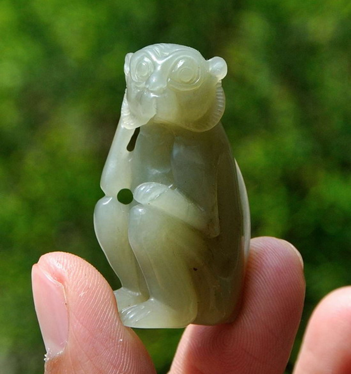 翡翠 龍 Natural Hetian Nephrite Jade Monkey Figurine / Hand Carved